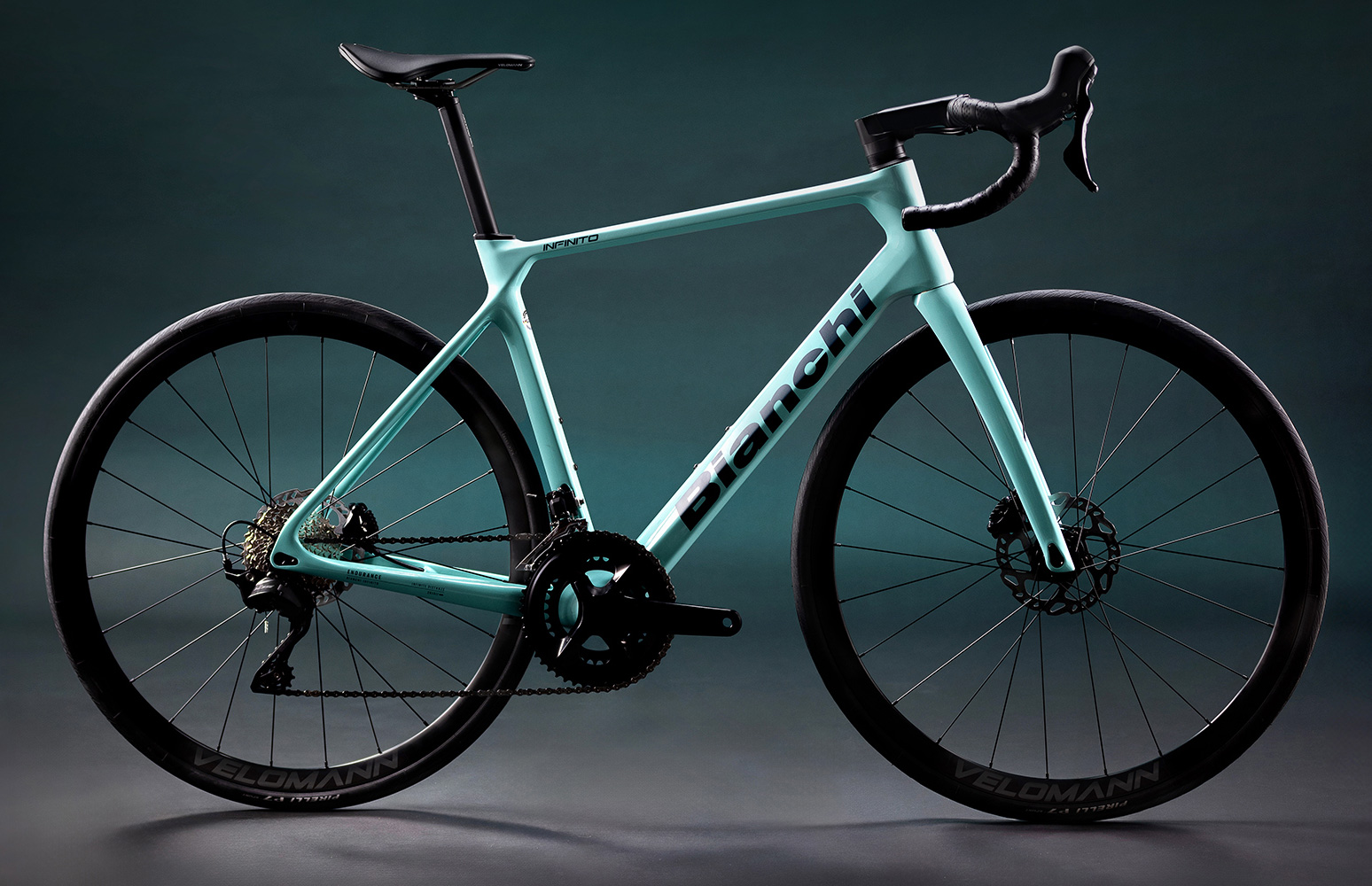 Bianchi Infinito Shimano 105 Di2 12s – Bild 5